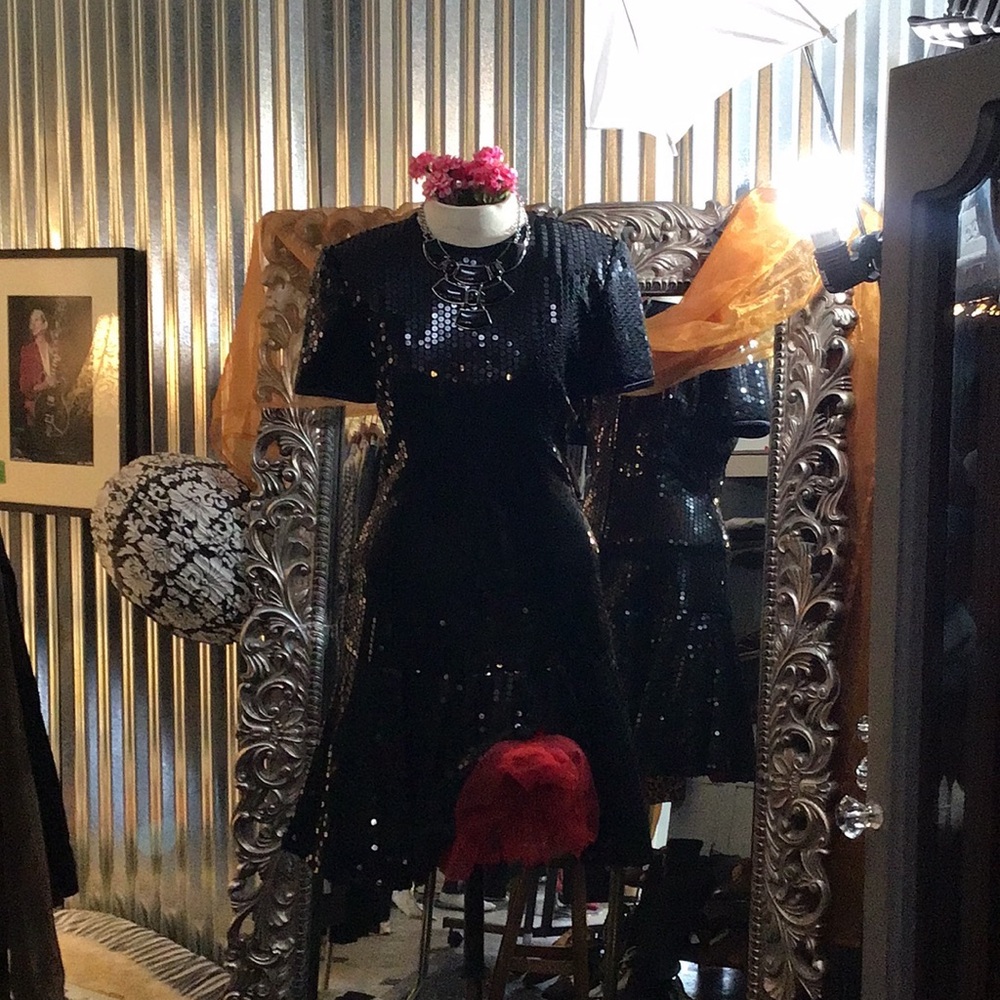 A.J. Bari Black Sequin cocktail party. Vintage. Perfect. lined w tulle hem